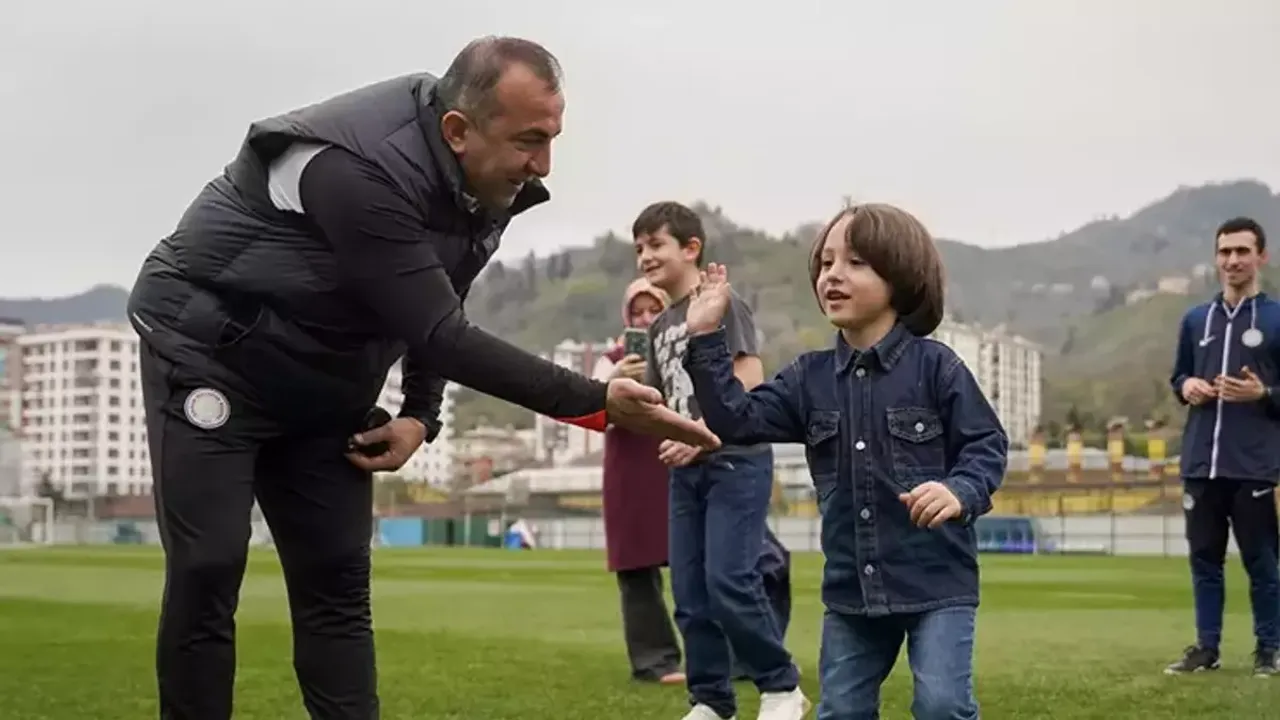 Çaykur Rizespor'dan Farkındalık Golü: Özel Misafirlerle Sahada Unutulmaz Anlar!