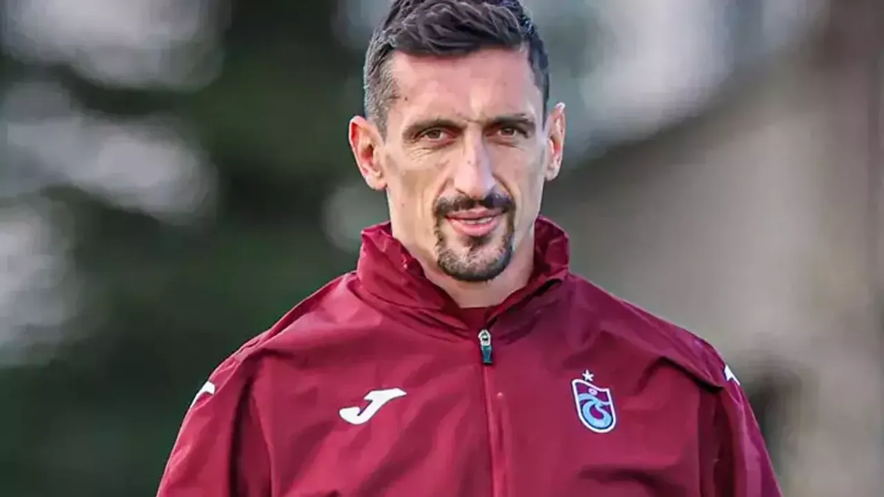 Trabzonspor'a Savic Şoku! Kaptan Maça Devam Edemedi