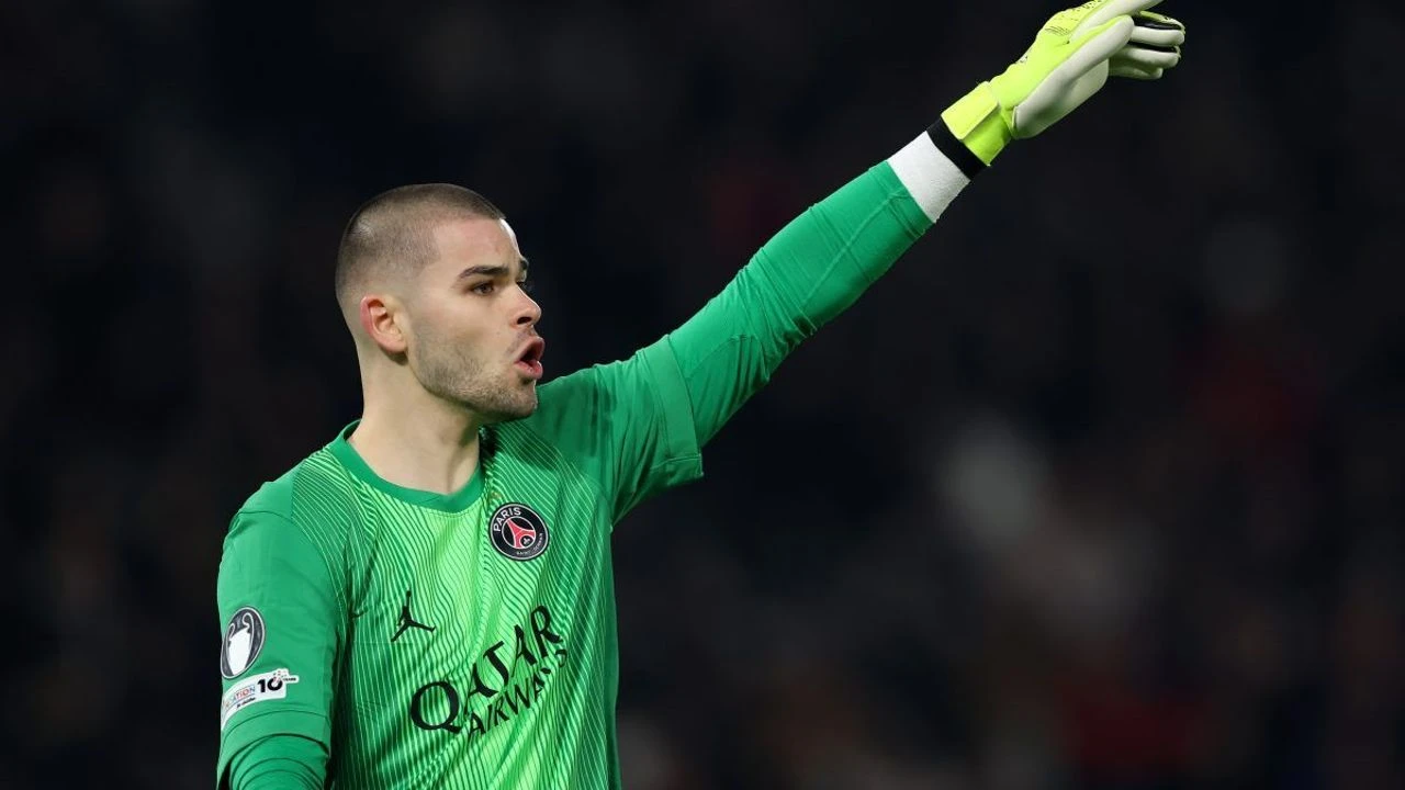 Beşiktaş'tan Kaleye PSG Çıkarması: Hedef Lucas Chevalier!
