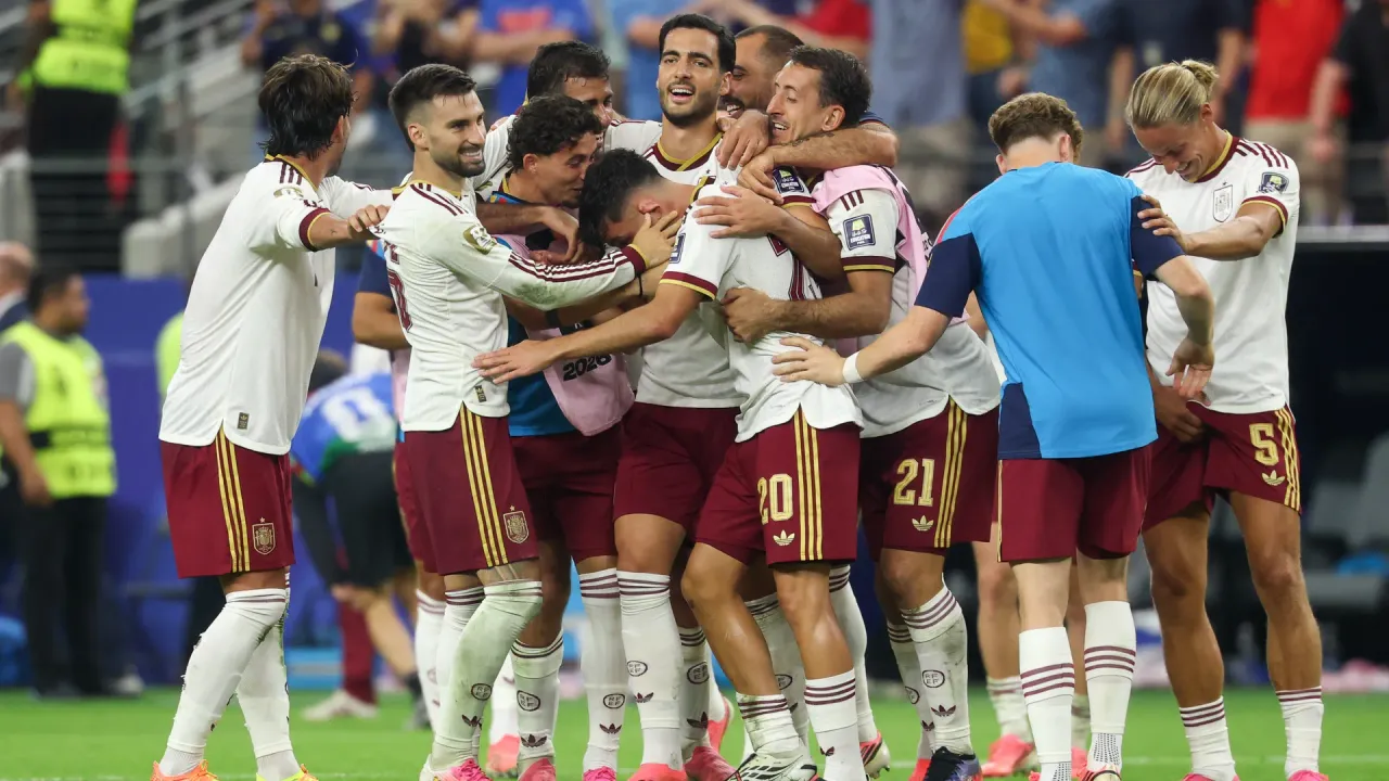 İspanya Fırtınası: Fransa'yı Devirip 2026 Dünya Kupası Finaline Yükseldi!