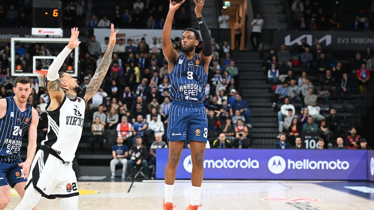 Anadolu Efes Fırtınası Dinmiyor: Virtus Bologna'ya Fark Attı!