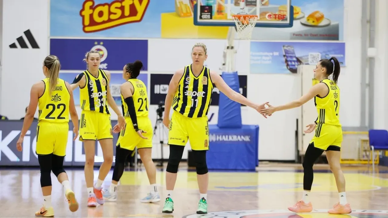 Fenerbahçe Kadın Basketbol'dan Ormanspor'a Farklı Tarife: Parkede Şov!