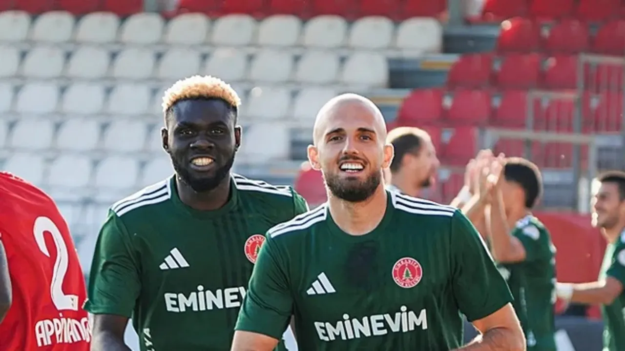 Ümraniyespor Evinde Destan Yazdı: Sivasspor'u Tek Golle Devirdi!