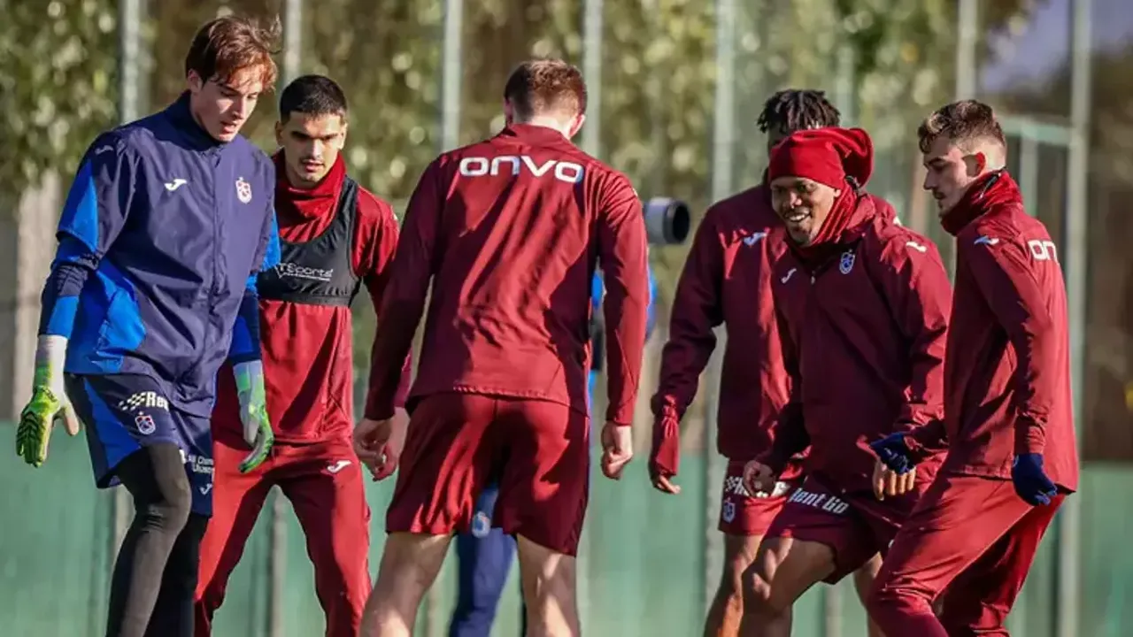 Trabzonspor'dan Kupa Randevusu Öncesi Son Prova: Kadro Sürprizlerle Dolu!