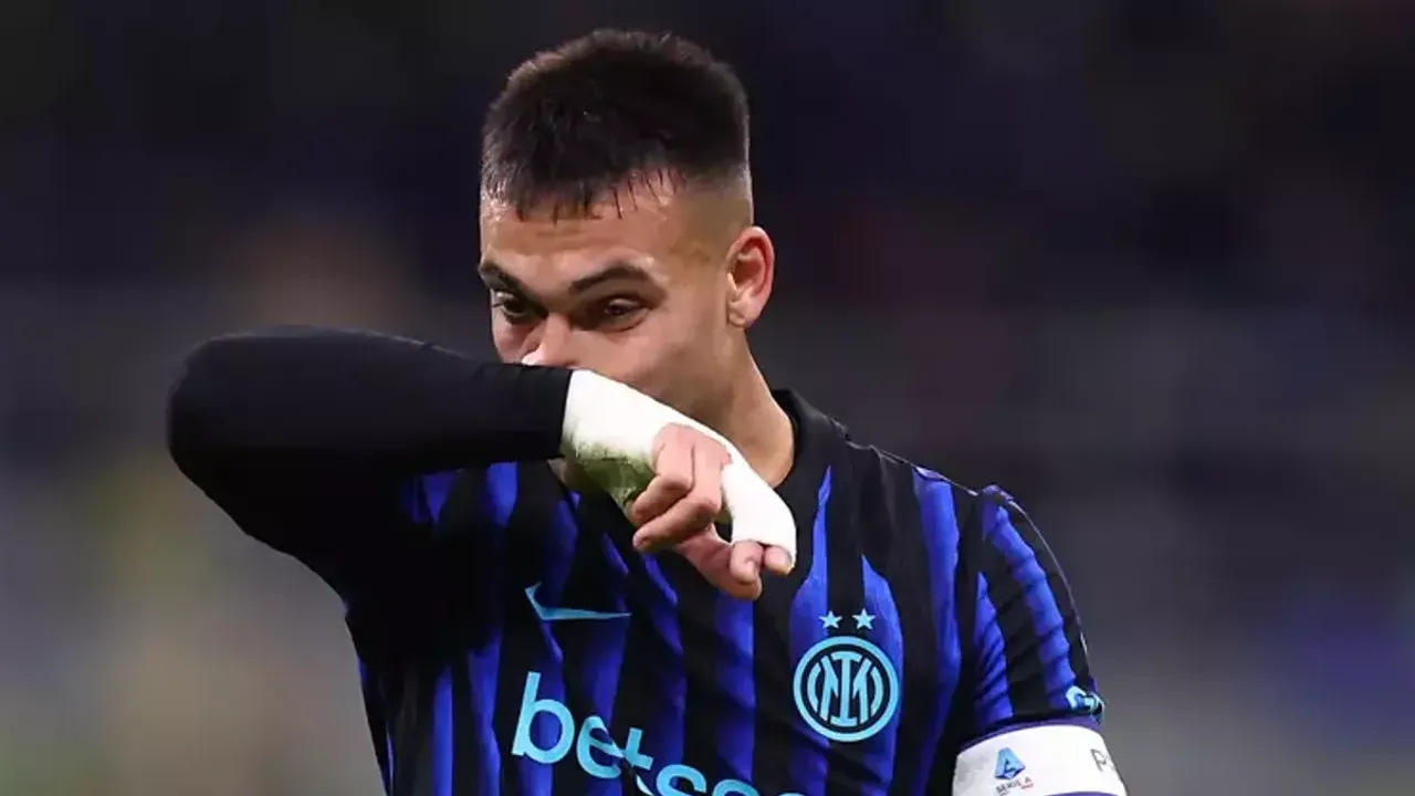 Inter'e Şampiyonluk Yolunda Büyük Darbe: Lautaro Martinez Sahalardan Uzak Kalacak!