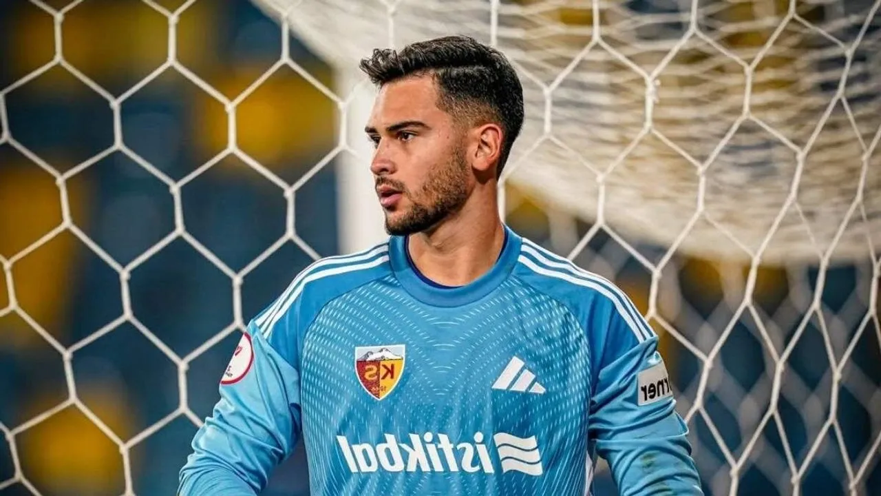 Özel Haber: Hull City'den Genç Kaleci Hamlesi - Deniz Dönmezer İçin Görüşmeler Başladı!
