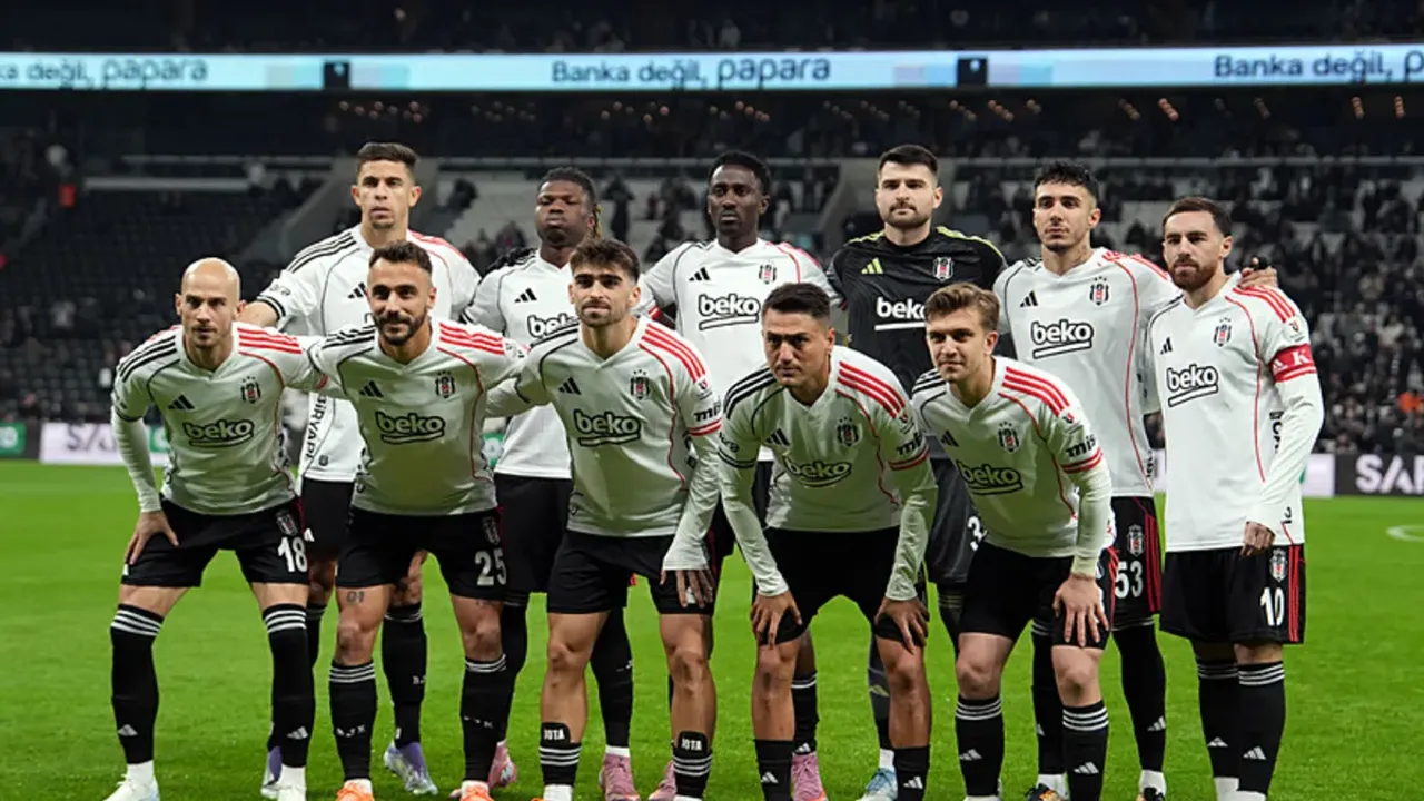 Beşiktaş’tan Devre Arası Hakem Tepkisi! Sosyal Medyadan Olay Paylaşımlar