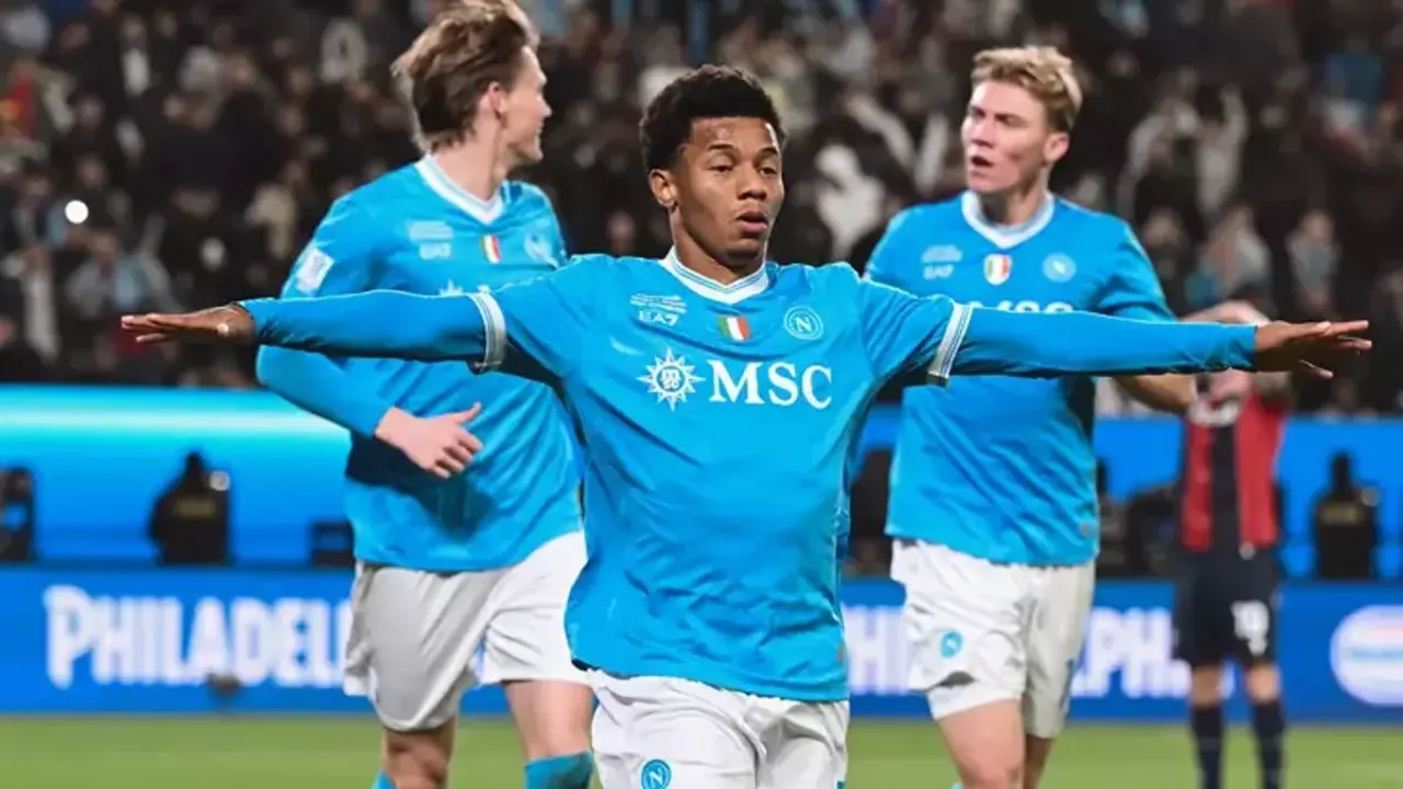 Napoli, David Neres Destanıyla Süper Kupa'yı Kucakladı: Conte'den Çifte Zafer!