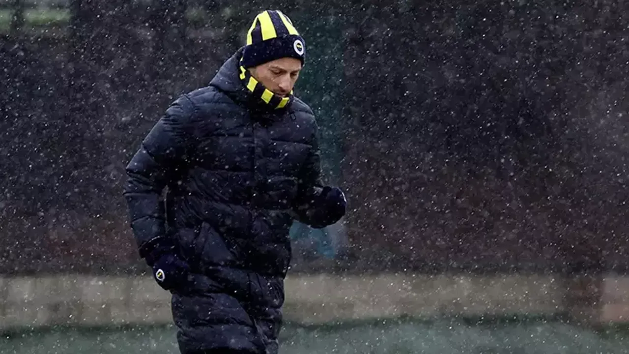 Fenerbahçe'de Beyoğlu Yeni Çarşı FK Mesaisi Başladı: Tedesco'dan Yoğun Antrenman Programı