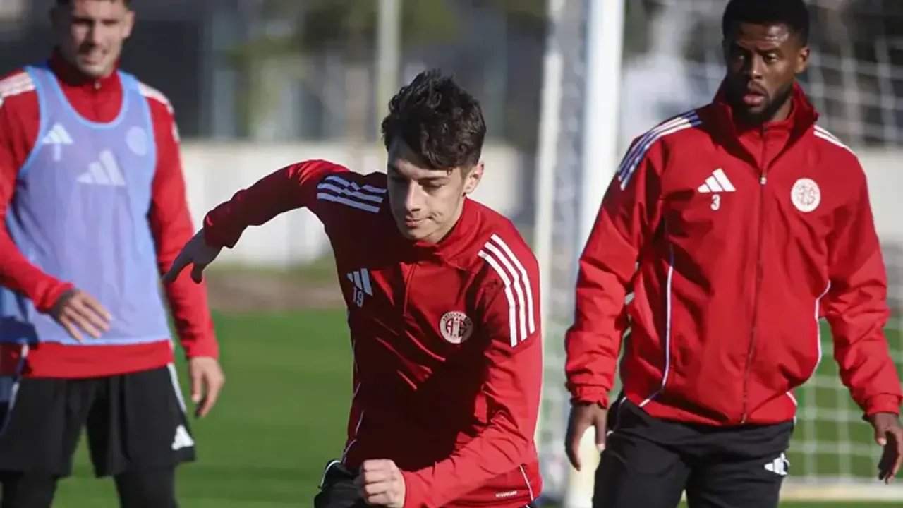 Antalyaspor'a 6 Günlük Flaş İzin! Devre Arası Kampı İçin Geri Sayım Başladı