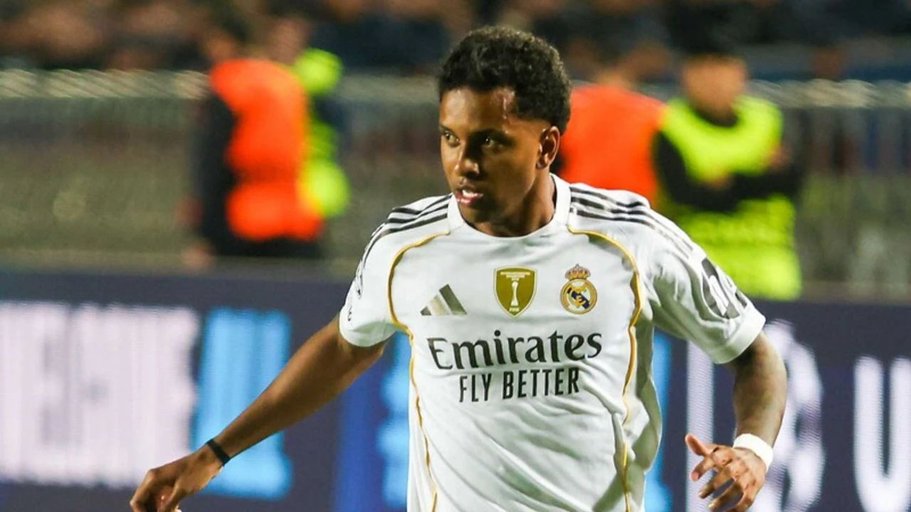 Galatasaray Taraftarından Rodrygo'ya Dev Çağrı: Real Madrid Yıldızı Sarı-Kırmızılı Formaya Göz Kırptı mı?