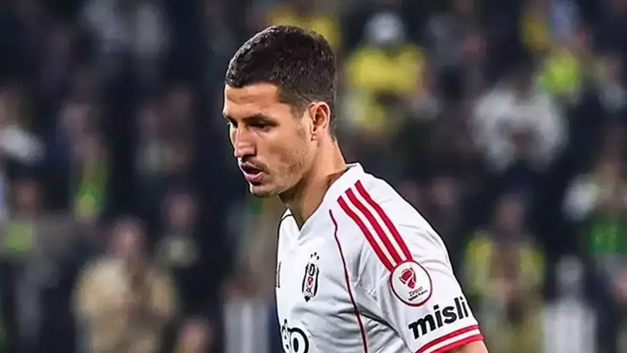 Beşiktaş'ın Yıldızından Samimi İtiraflar: Salih Uçan'dan Sosyal Medya ve Takım Vurgusu!
