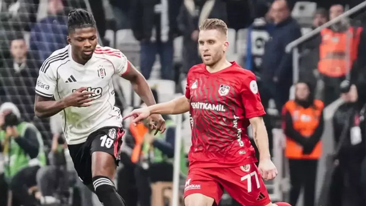 Gaziantep FK'dan Deplasman Fırtınası: Yenilmezlik Serisi, Bayo'dan Gol Şöleni, Görgen'den Kurtarış Resitali!