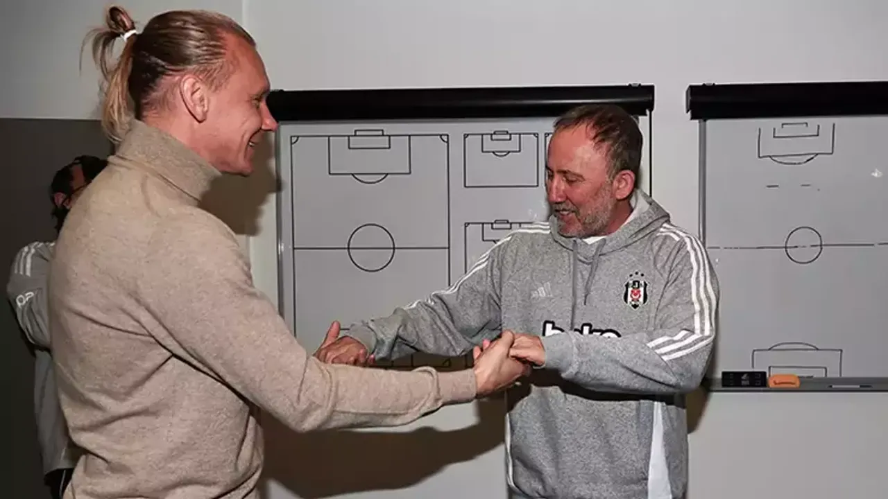 Beşiktaş Efsanesi Domagoj Vida'dan Nevzat Demir'e Duygusal Çıkartma!