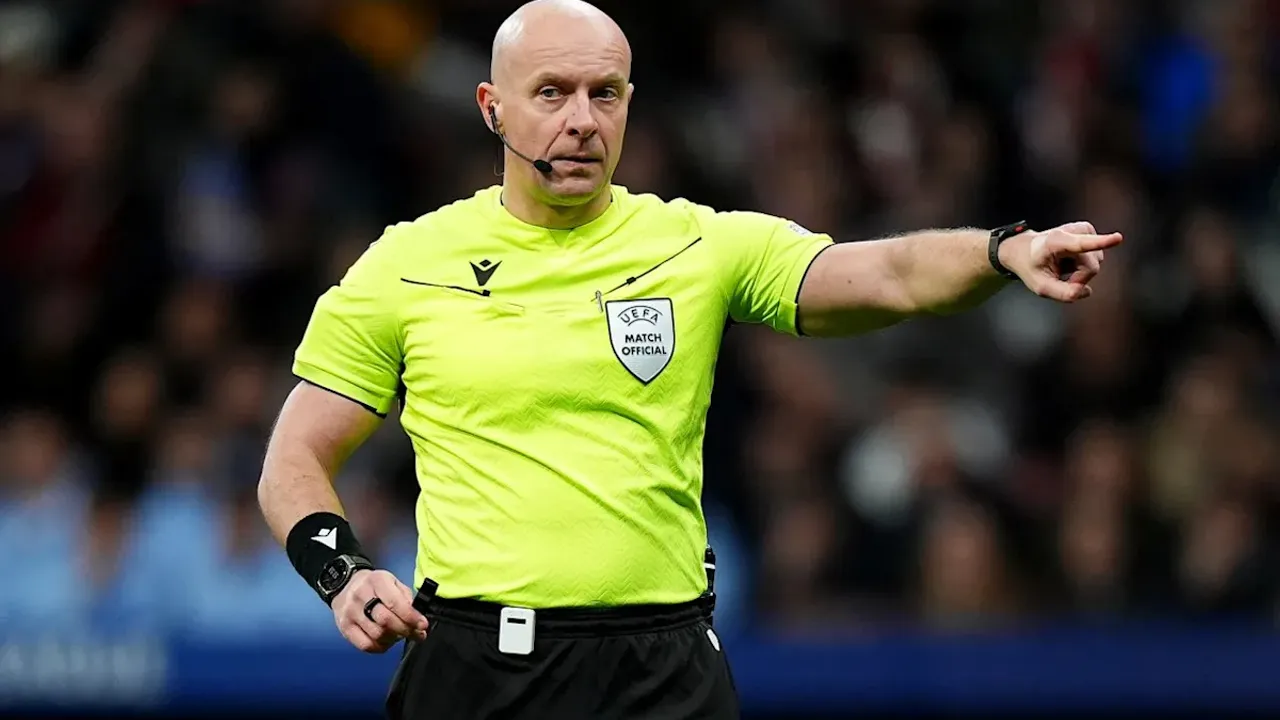 Liverpool-Galatasaray Düellosunun Yöneticisi Belli Oldu: Simon Marciniak Sahada!