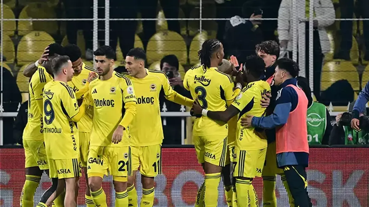 Fenerbahçe’nin Namağlup Serisi Sürüyor: Konyaspor’u 4-0 Yendi