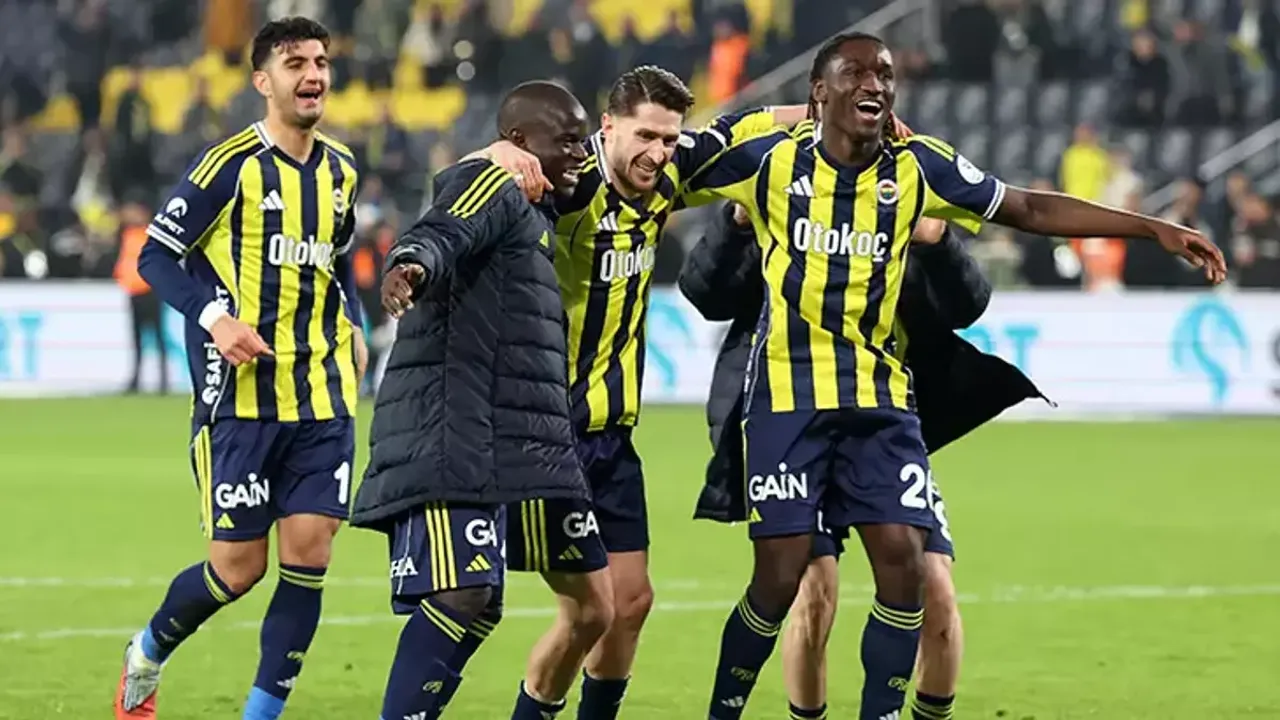 İsmail Yüksek'ten Şampiyonluk İddiası: Fenerbahçe Durdurulamaz Yürüyüşünü Sürdürüyor!