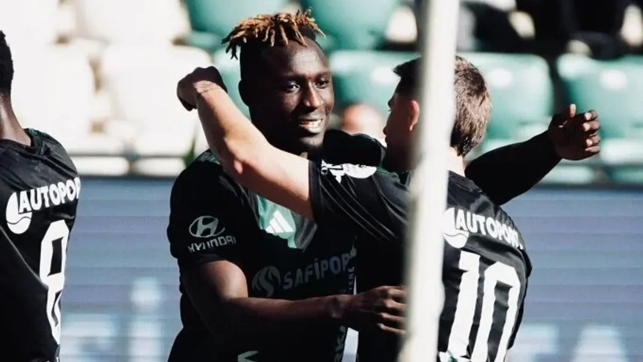 Kocaelispor Fırtınası Gaziantep FK'yı Devirdi: Süper Lig'de Yeşil Siyahlılardan Kritik 3 Puan!